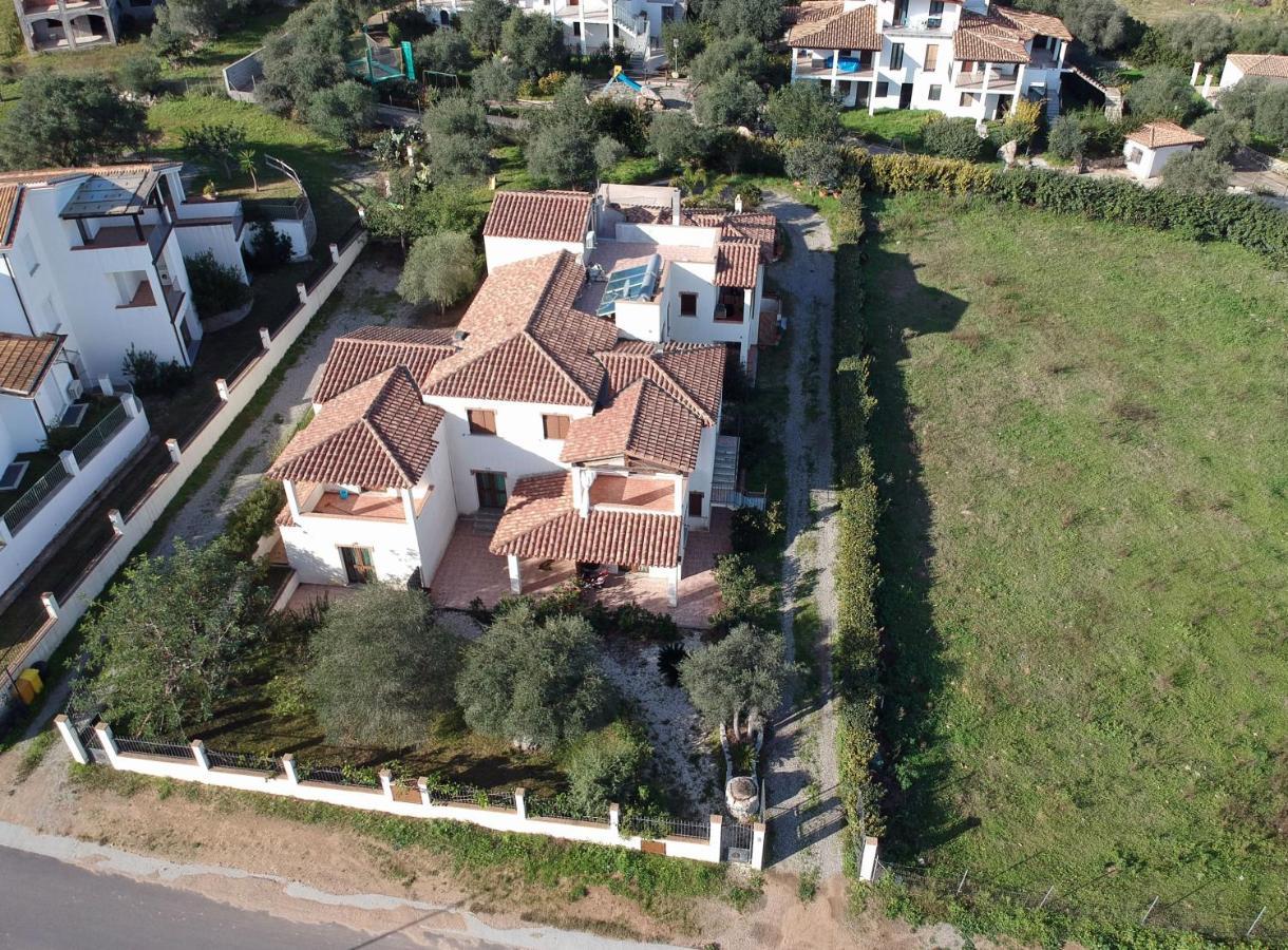 Appartamenti Torre Di Bari Bari Sardo Exterior foto